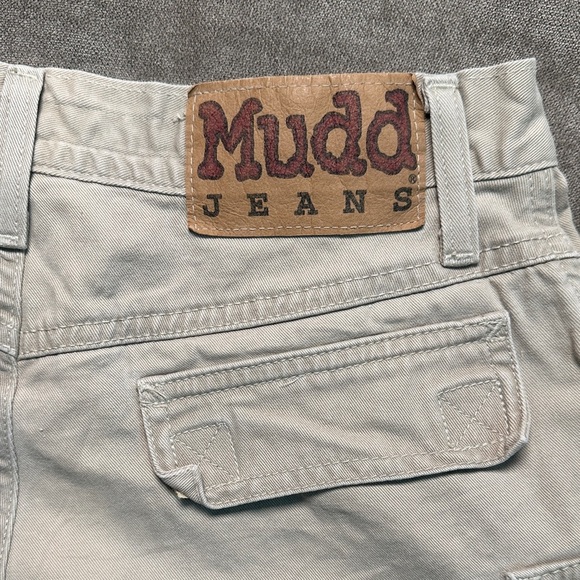 Mudd Women's Light Tan Cargo Shorts - Picture 6 of 10
